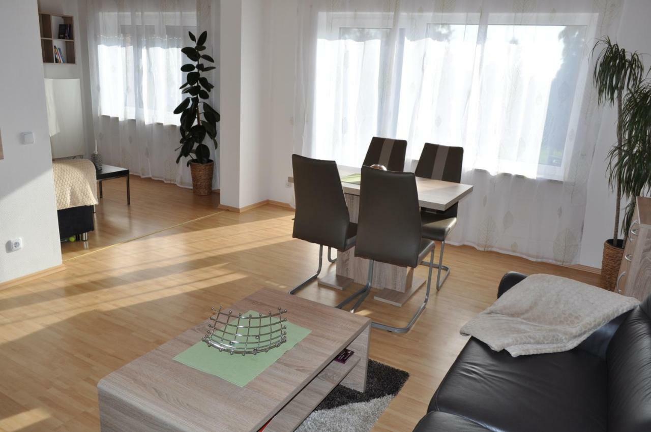 Ferienwohnung Familie Slepitzka Niedenstein Exteriör bild